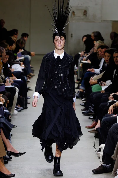 Look 25